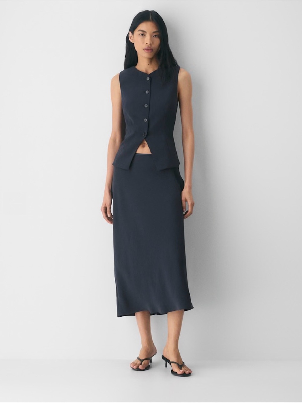 EUC ARITZIA x WILFRED - Regal Vest in Dark Night Navy, 6